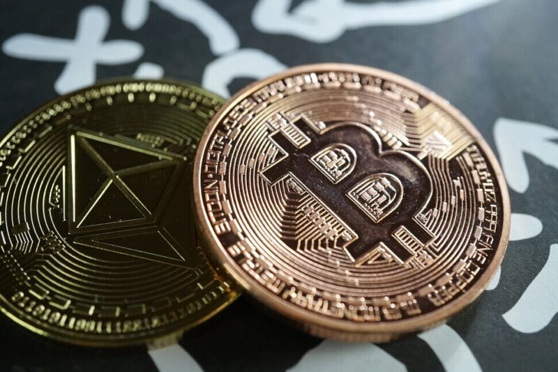 Биткойн против Эфириума: что лучше купить? - rdd.media 2023