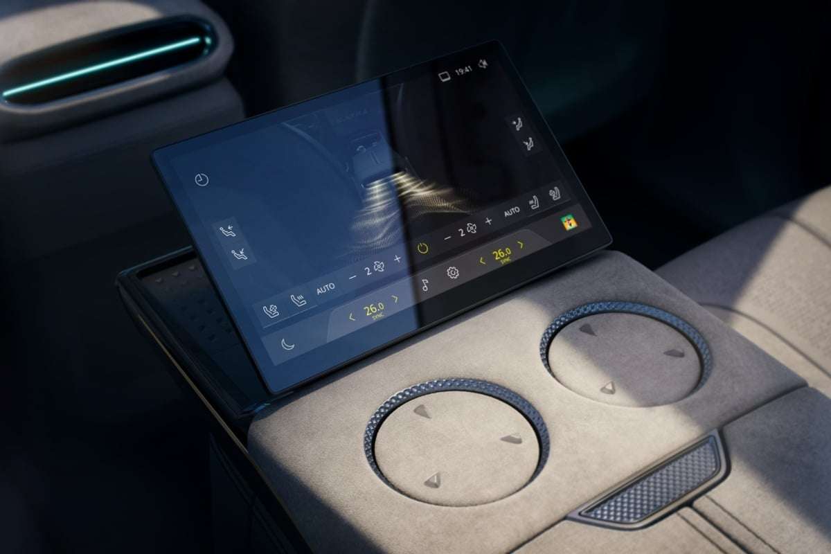 Новый кроссовер Lotus Eletre: большой, электрический, мощный - rdd.media 2024
