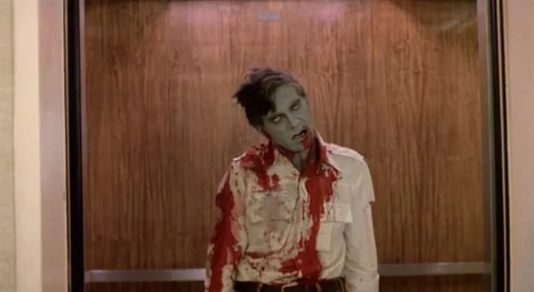 Дэвид Эмге в роли Стивена, он же Флайбой в фильме «Рассвет мертвецов» (1978).