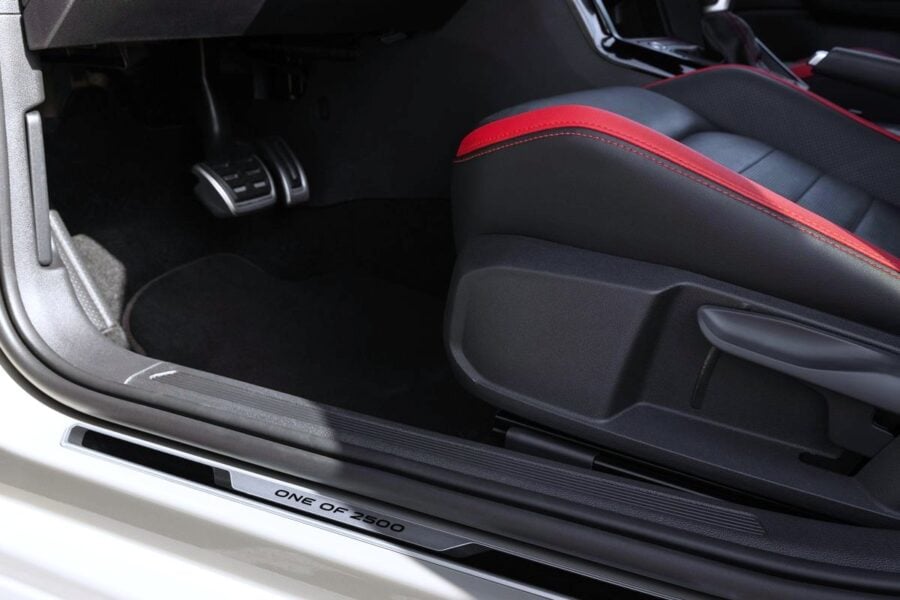 Специальная версия Volkswagen Polo GTI Edition 25 салютует настоящими «хот-хэтчбеками»!