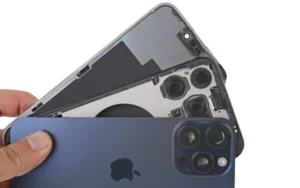 Даже несмотря на лучшее внутреннее построение, iPhone 15 Pro все равно получил низкую оценку ремонтопригодности от iFixit - rdd.media 2024