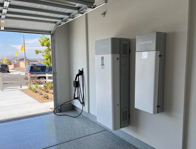 Keep the Lights On: Using Your EV and Home Battery as Blackout Backup - rdd.media 2026